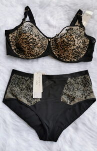 Triumph Dahlia Florale W