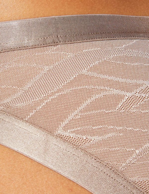 Triumph Airy Sensation Tai