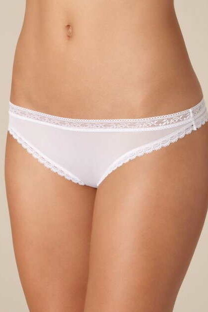 Lekkie stringi ozdobione koronką Passionata Kits 7413