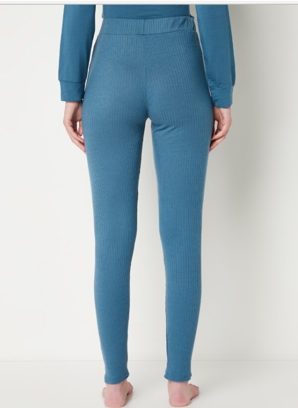 Dres Femilet Jill miękka i przyjemna w dotyku bluza z leginsami