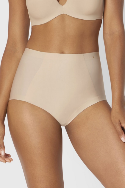 Bezszwowe figi modelujące Triumph Medium Shaping Series Highwaist Panty