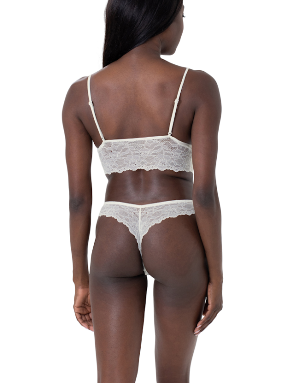 Dorina Crystal white