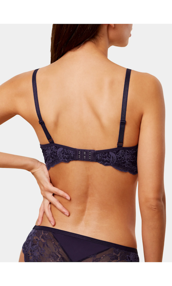 Triumph Amourette Charm T W02 koronkowy biustonosz minimizer