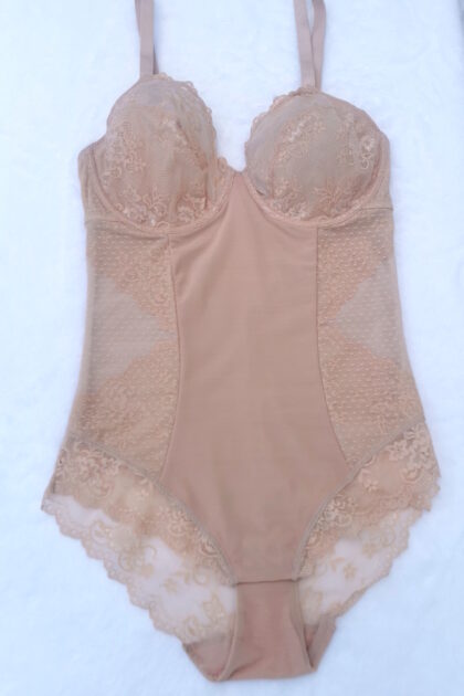 Cieliste body modelujące koronkowe Rougegorge Graciela Body Peau