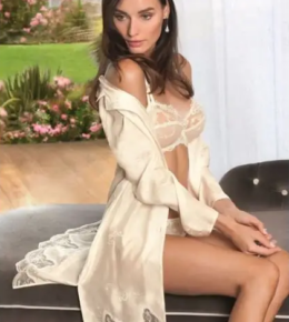 C84 Jedwabny szlafrok Lise Charmel dla Pani młodej ALC2184 Orchid Paradis